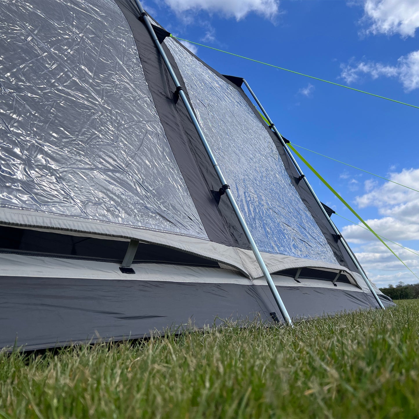 Kamper Pro 4 Pole and Sleeve Drive Away Awning